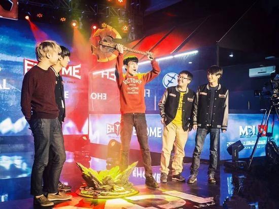 131052436.jpg 131052436.jpg